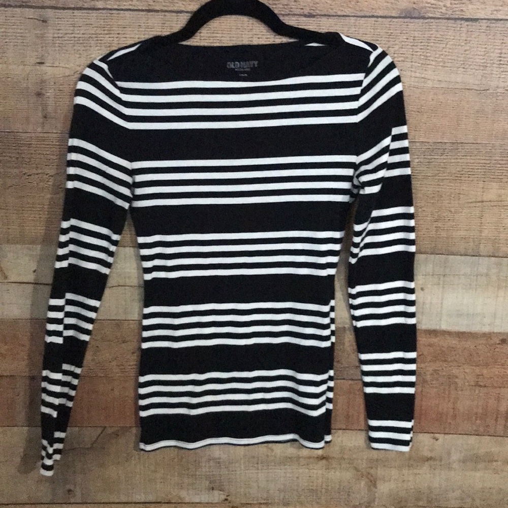 Black and White Long Sleeve Top